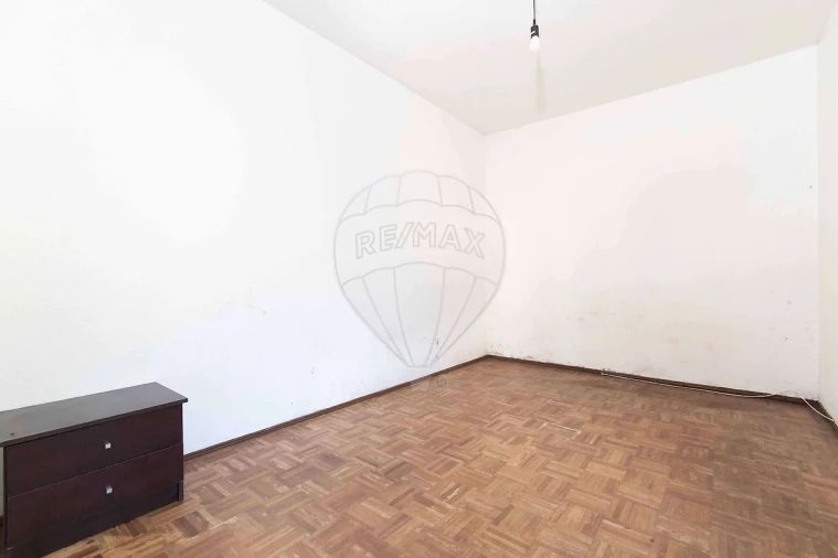 Apartamento T2 para Venda em Massamá e Monte Abraão Foto 1