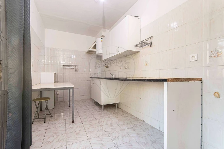 Apartamento T2 para Venda em Massamá e Monte Abraão Foto 15