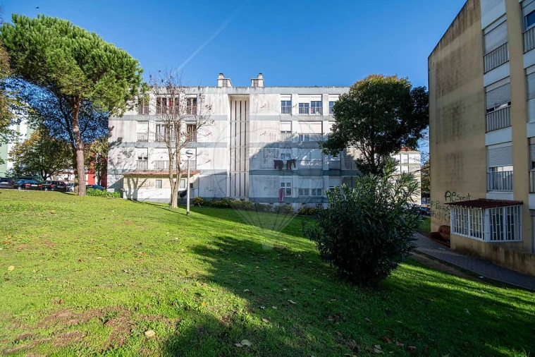 Apartamento T2 para Venda em Massamá e Monte Abraão Foto 4