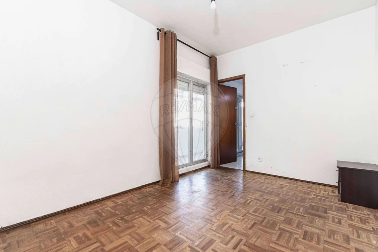 Apartamento T2 para Venda em Massamá e Monte Abraão Foto 7