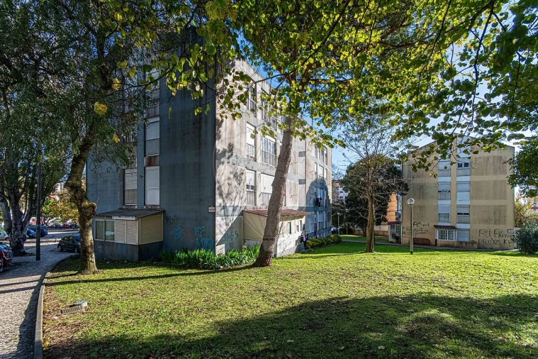 Apartamento T2 para Venda em Massamá e Monte Abraão Foto 5