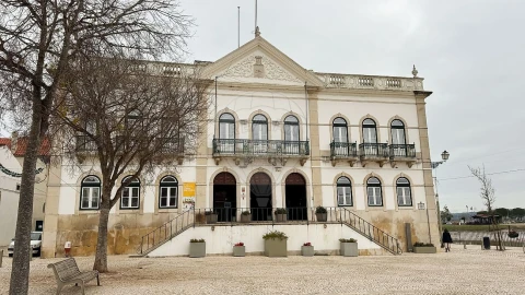 Apartamento T2 para Venda em Santa Maria do Castelo e Santiago e Santa Susana