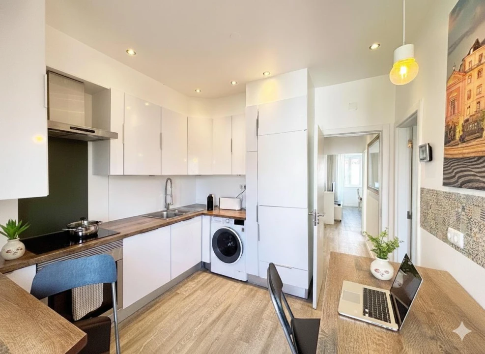 Apartamento T2 para Venda em Santo António Foto 14