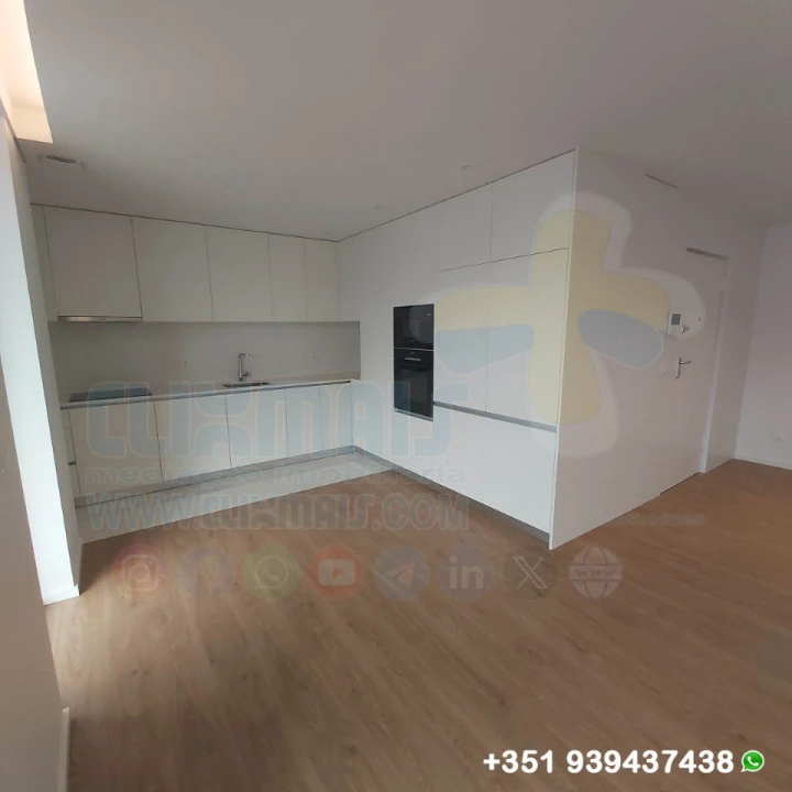 Apartamento T3 para Venda em Ferreiros e Gondizalves Foto 1
