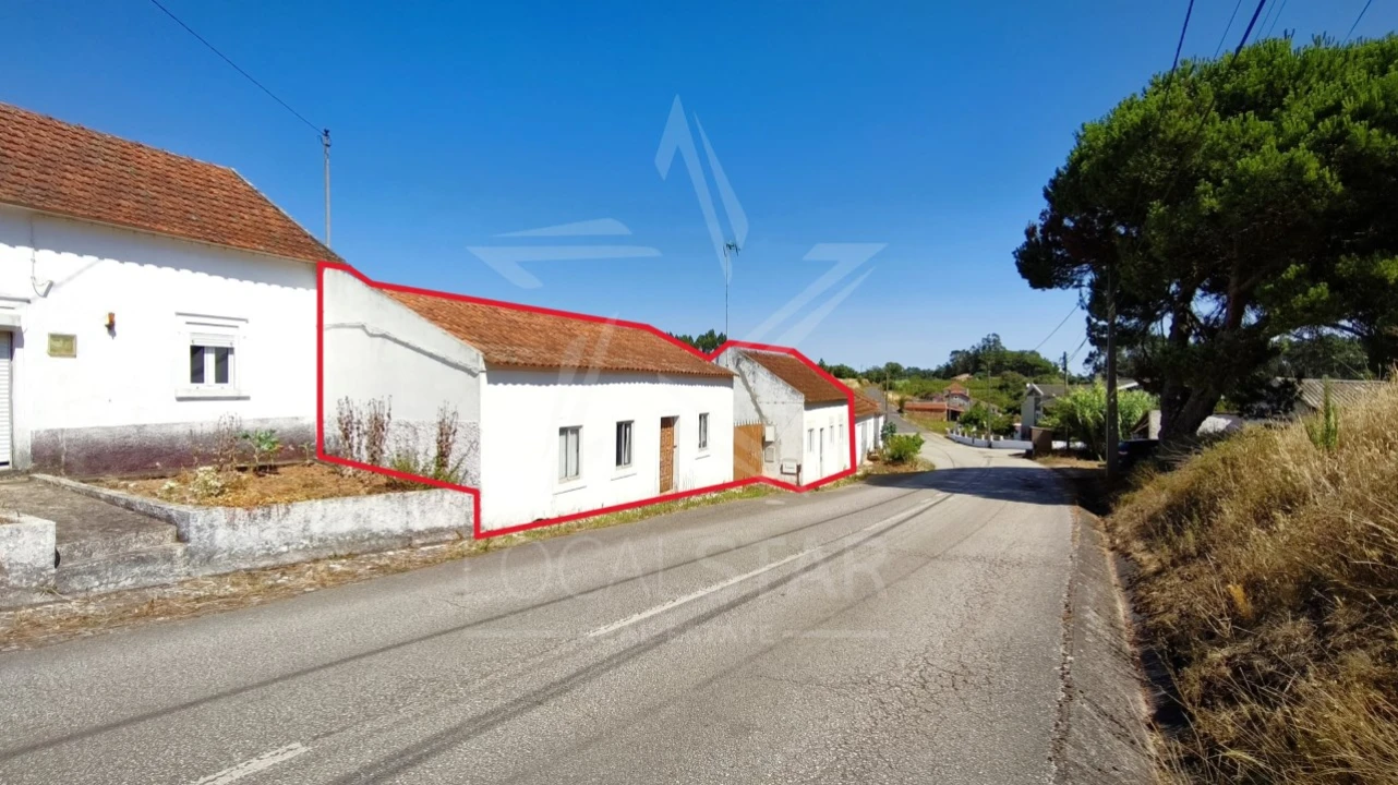 Moradia T3 para Venda em Alvorninha Foto 2