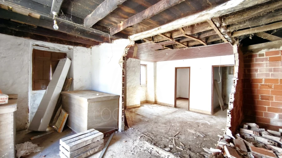 Moradia T3 para Venda em Alvorninha Foto 12