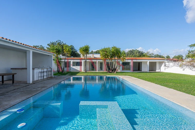 Moradia T5 para Venda em Charneca de Caparica e Sobreda Foto 5