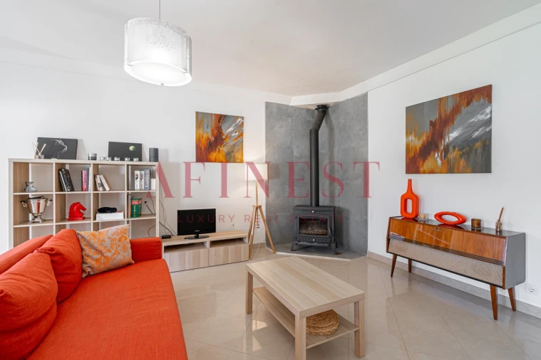 Moradia T5 para Venda em Charneca de Caparica e Sobreda Foto 16