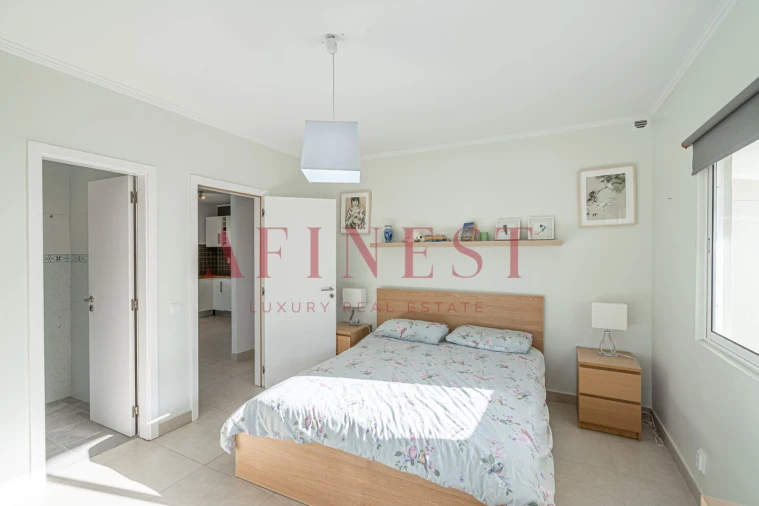 Moradia T5 para Venda em Charneca de Caparica e Sobreda Foto 26