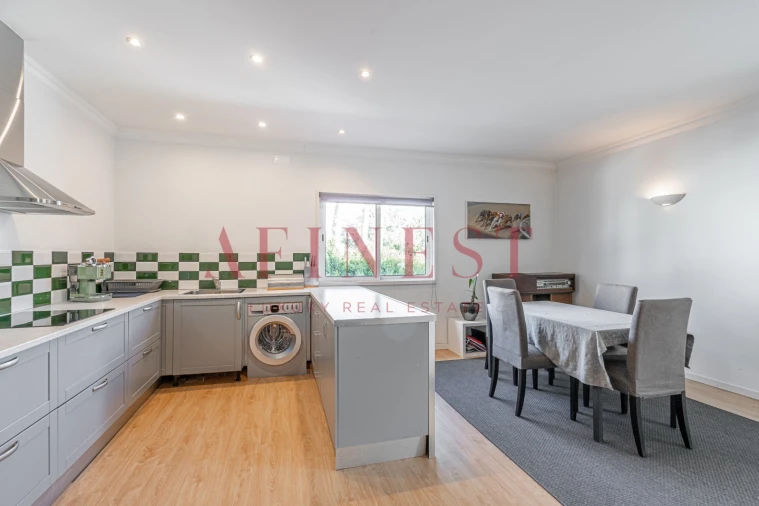 Moradia T5 para Venda em Charneca de Caparica e Sobreda Foto 32