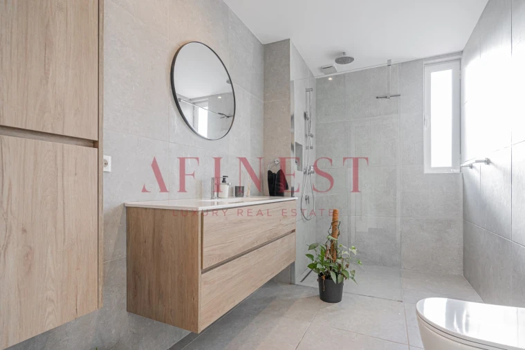 Moradia T5 para Venda em Charneca de Caparica e Sobreda Foto 41