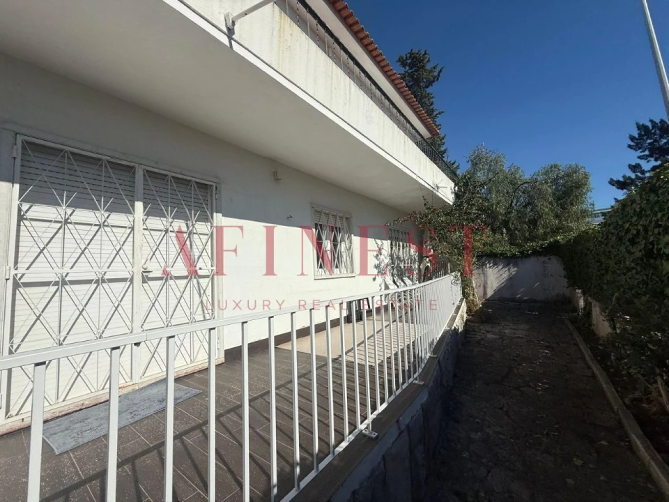 Moradia T4 para Venda em Algés, Linda-A-Velha e Cruz Quebrada-Dafundo Foto 2