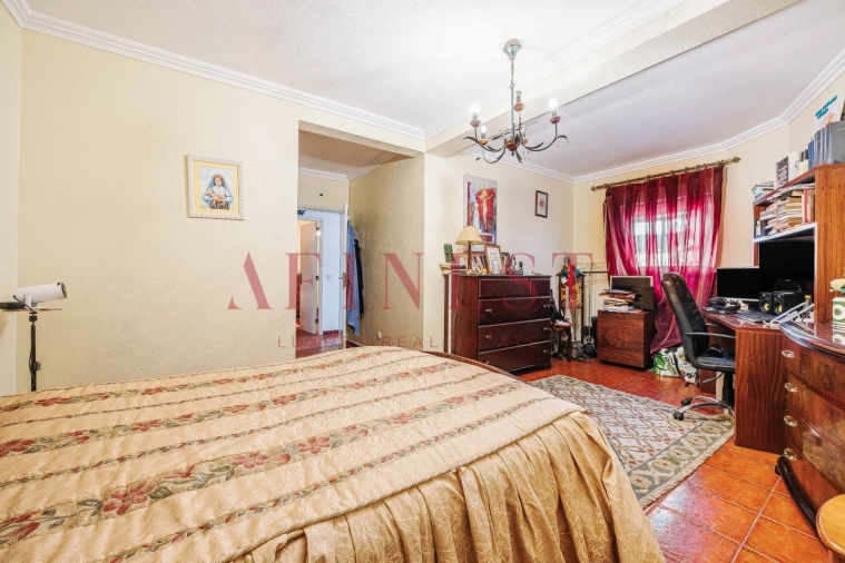 Moradia T7 para Venda em Carcavelos e Parede Foto 49