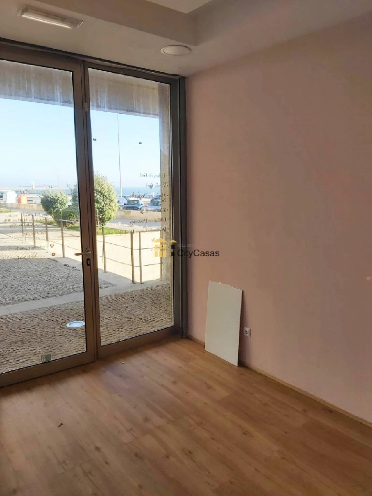 Loja para Arrendamento em Matosinhos e Leça da Palmeira Foto 7