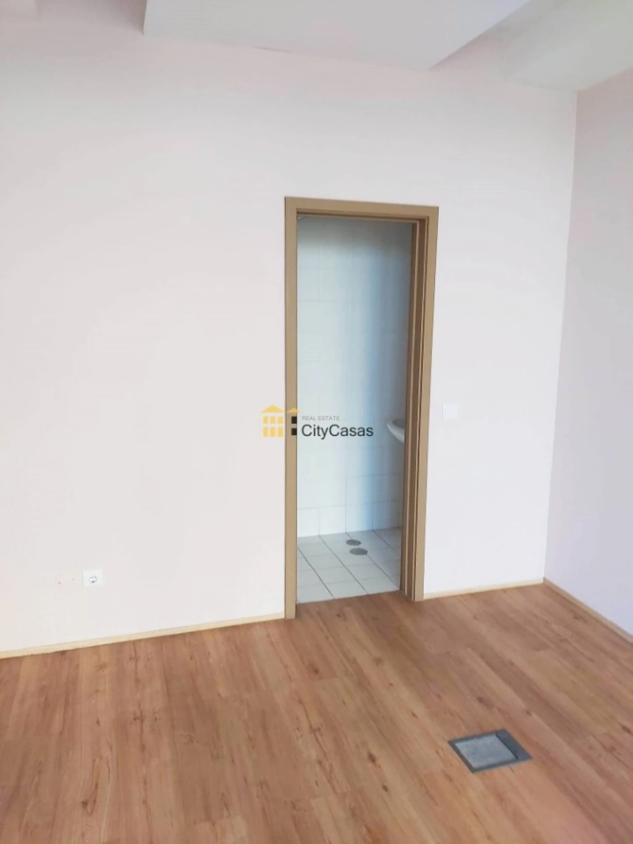 Loja para Arrendamento em Matosinhos e Leça da Palmeira Foto 8