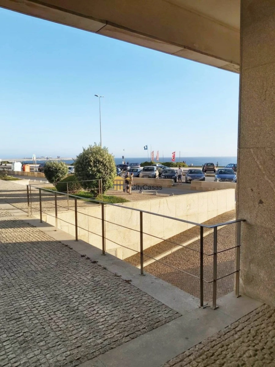 Loja para Arrendamento em Matosinhos e Leça da Palmeira Foto 2