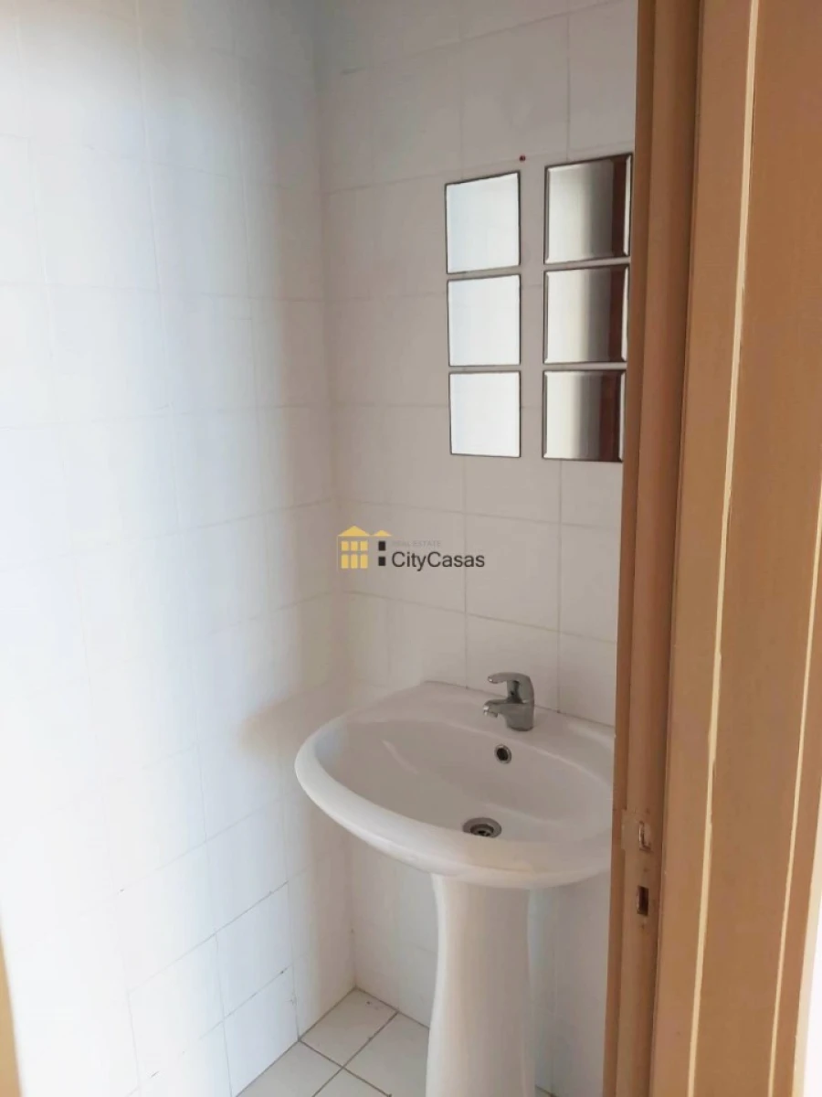 Loja para Arrendamento em Matosinhos e Leça da Palmeira Foto 10