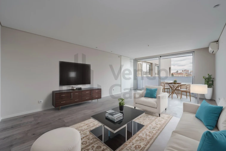 Apartamento T3 para Arrendamento em Braga (Maximinos, Sé e Cividade) Foto 2