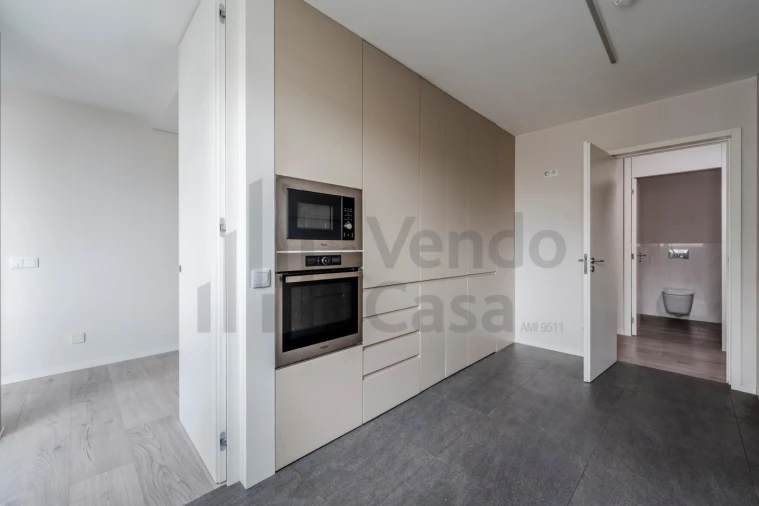 Apartamento T3 para Arrendamento em Braga (Maximinos, Sé e Cividade) Foto 9