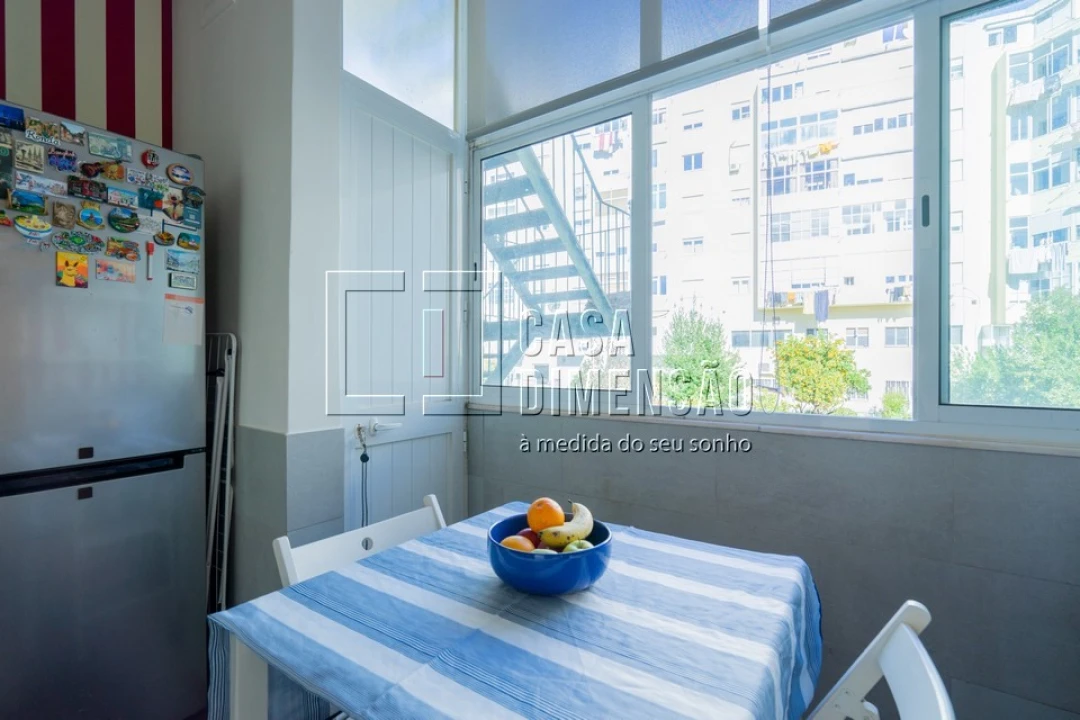 Apartamento T2 para Venda em Benfica Foto 24