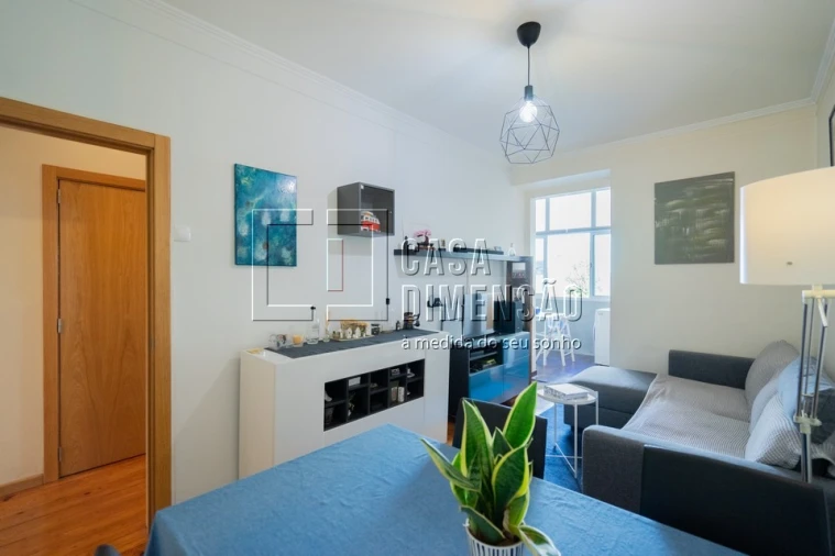 Apartamento T2 para Venda em Benfica Foto 7