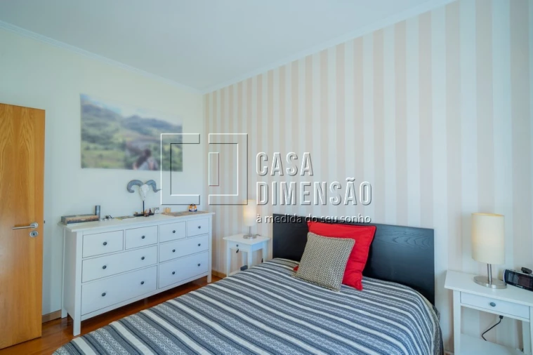 Apartamento T2 para Venda em Benfica Foto 35