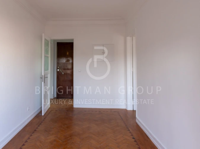 Prédio para Venda em Alvalade Foto 13