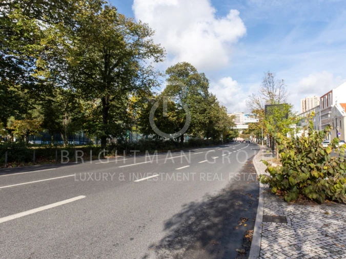 Prédio para Venda em Alvalade Foto 29