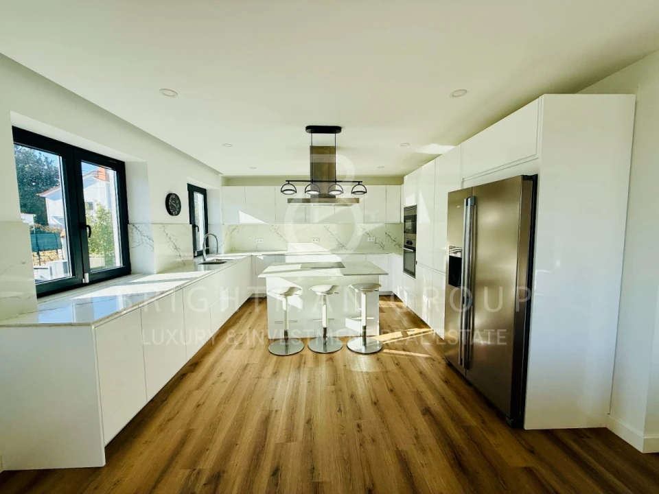 Moradia T5 para Venda em Rio de Mouro Foto 15