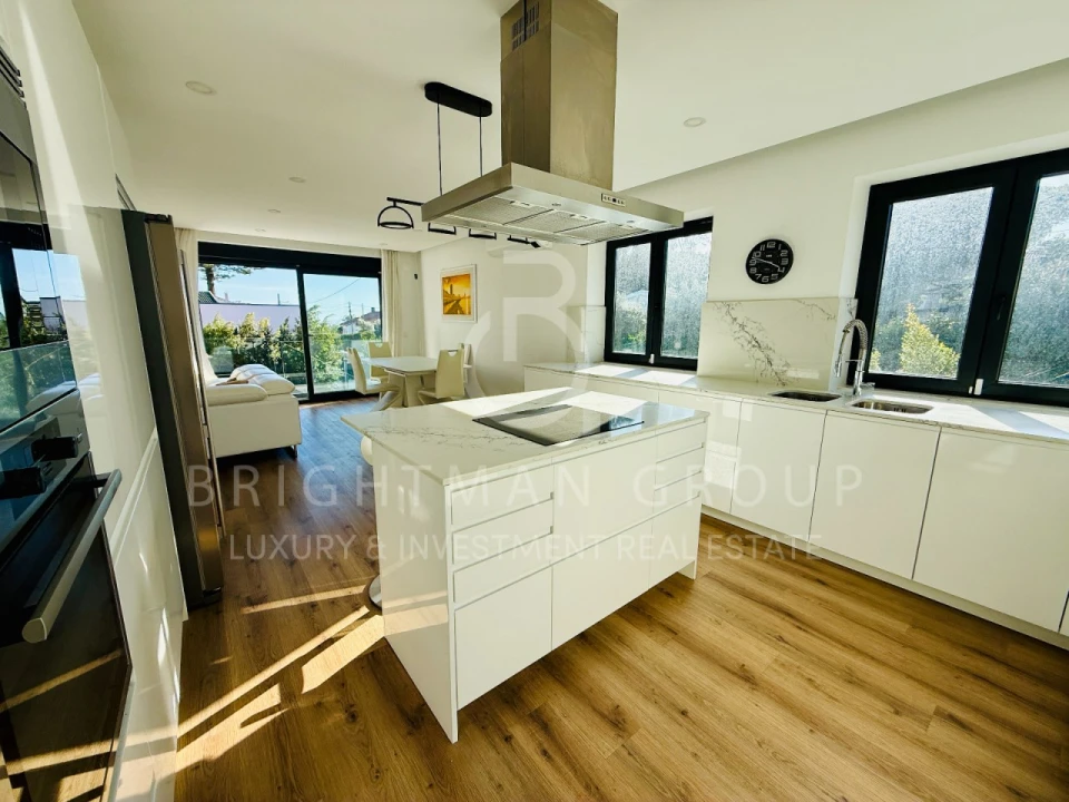 Moradia T5 para Venda em Rio de Mouro Foto 14