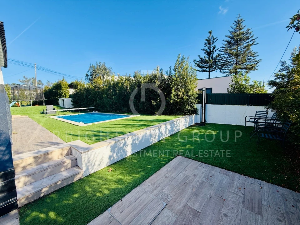 Moradia T5 para Venda em Rio de Mouro Foto 6