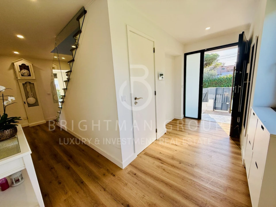 Moradia T5 para Venda em Rio de Mouro Foto 28