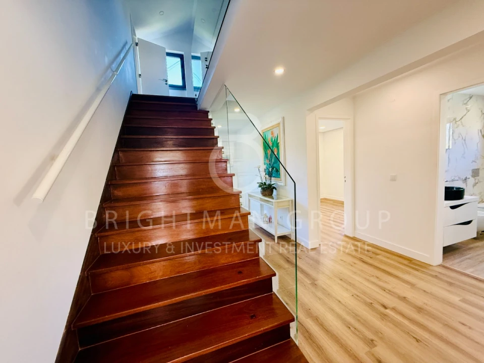 Moradia T5 para Venda em Rio de Mouro Foto 31