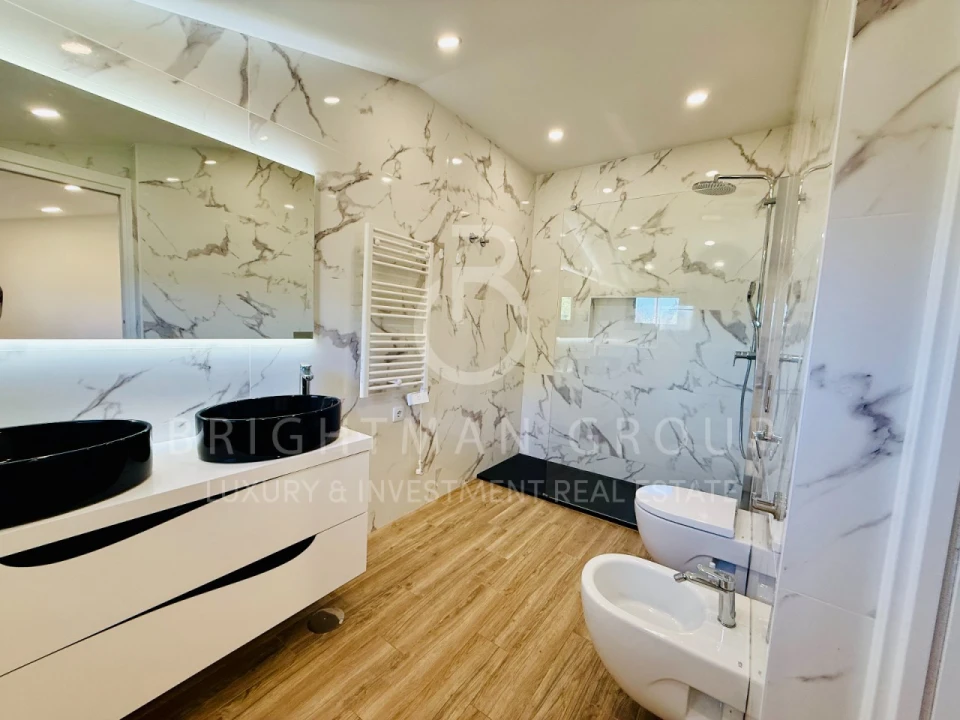 Moradia T5 para Venda em Rio de Mouro Foto 35