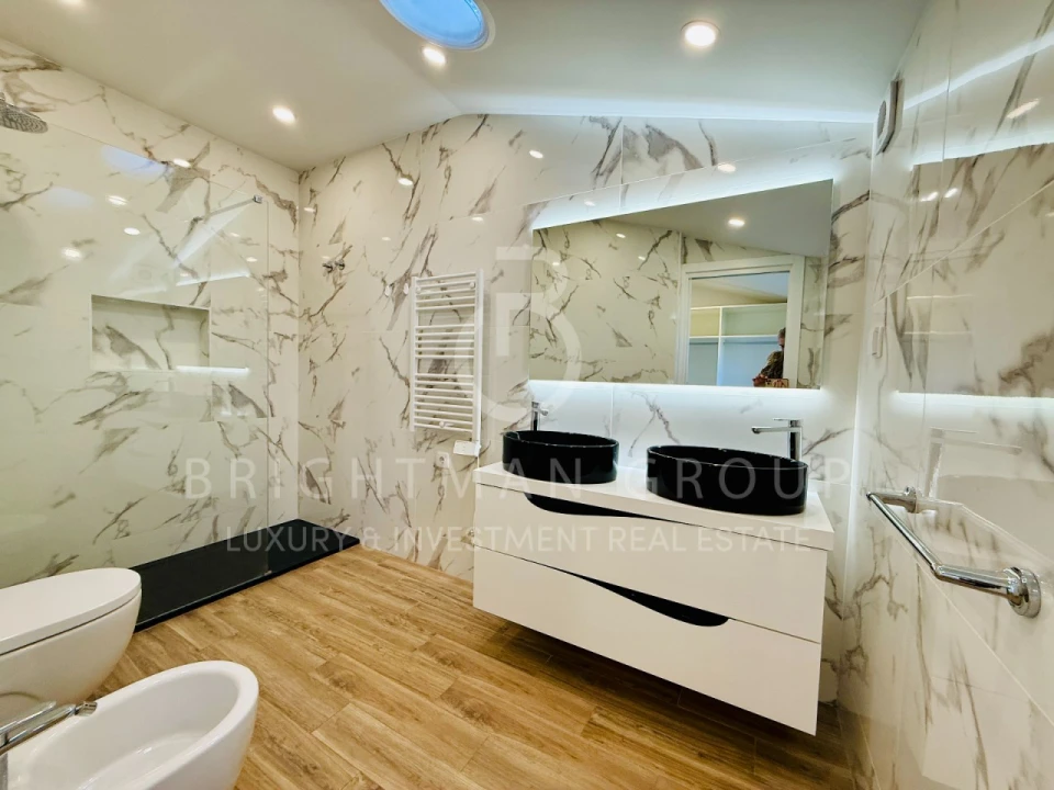 Moradia T5 para Venda em Rio de Mouro Foto 41