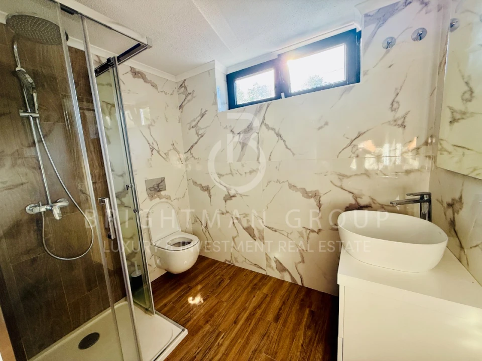 Moradia T5 para Venda em Rio de Mouro Foto 47