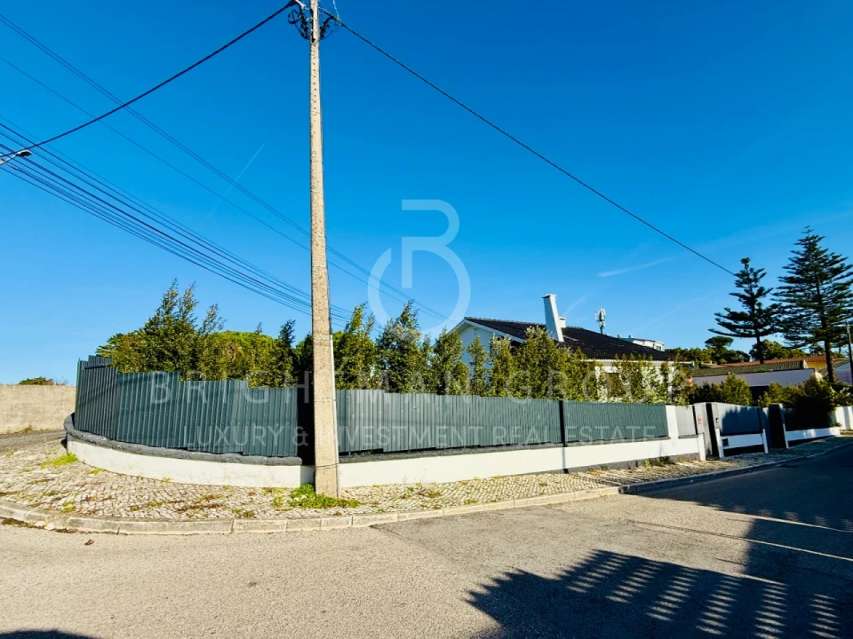 Moradia T5 para Venda em Rio de Mouro Foto 51