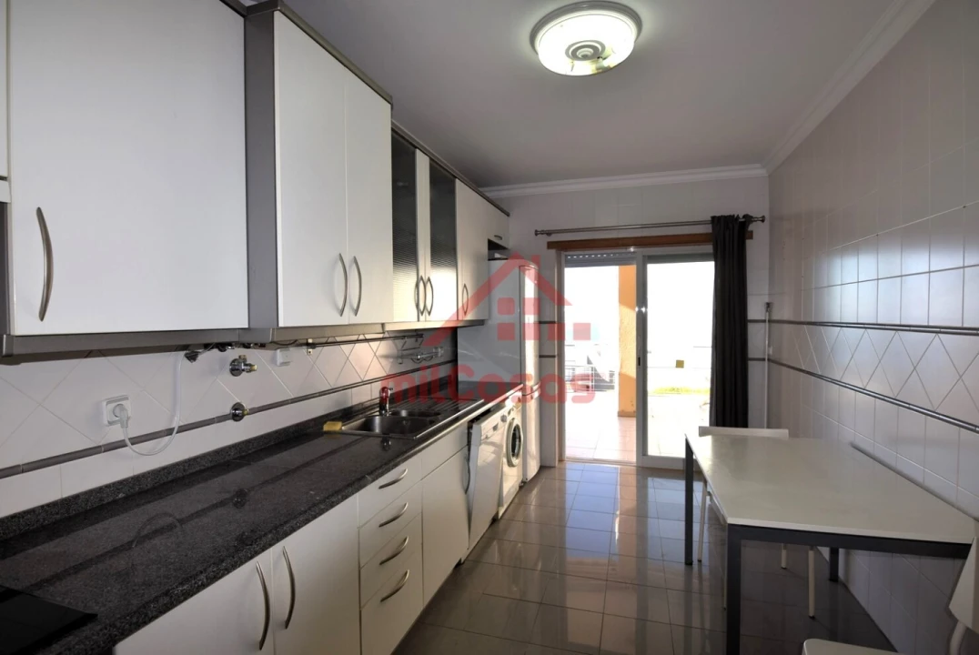 Apartamento T1 para Arrendamento em Ericeira Foto 6