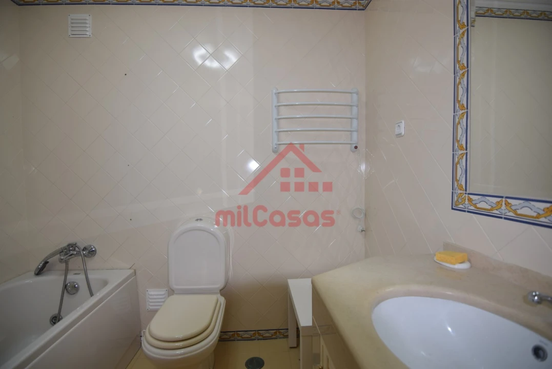 Apartamento T1 para Arrendamento em Ericeira Foto 10