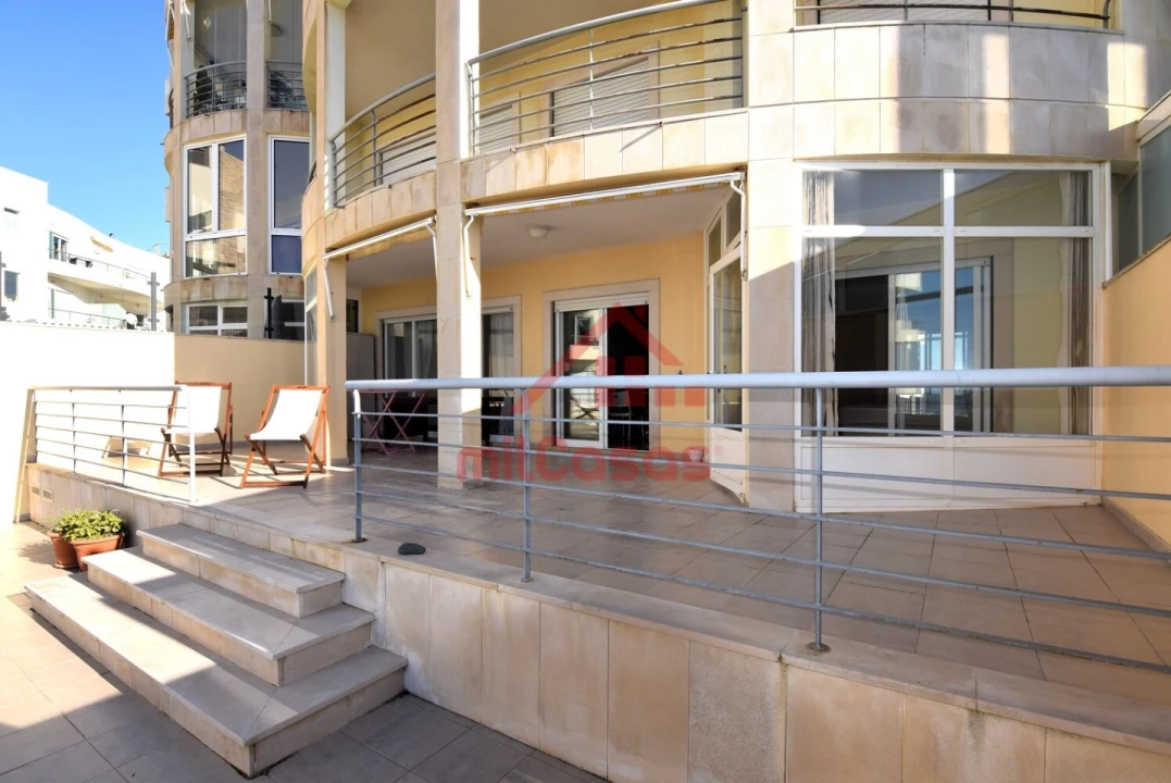 Apartamento T1 para Arrendamento em Ericeira Foto 11