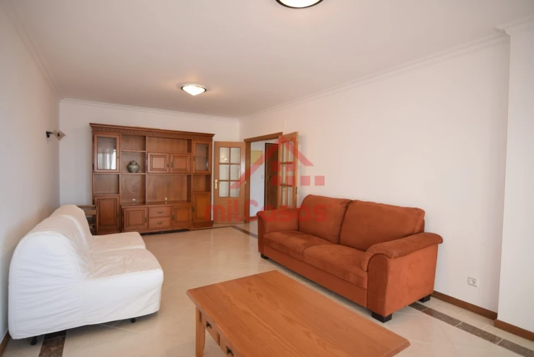 Apartamento T1 para Arrendamento em Ericeira Foto 3