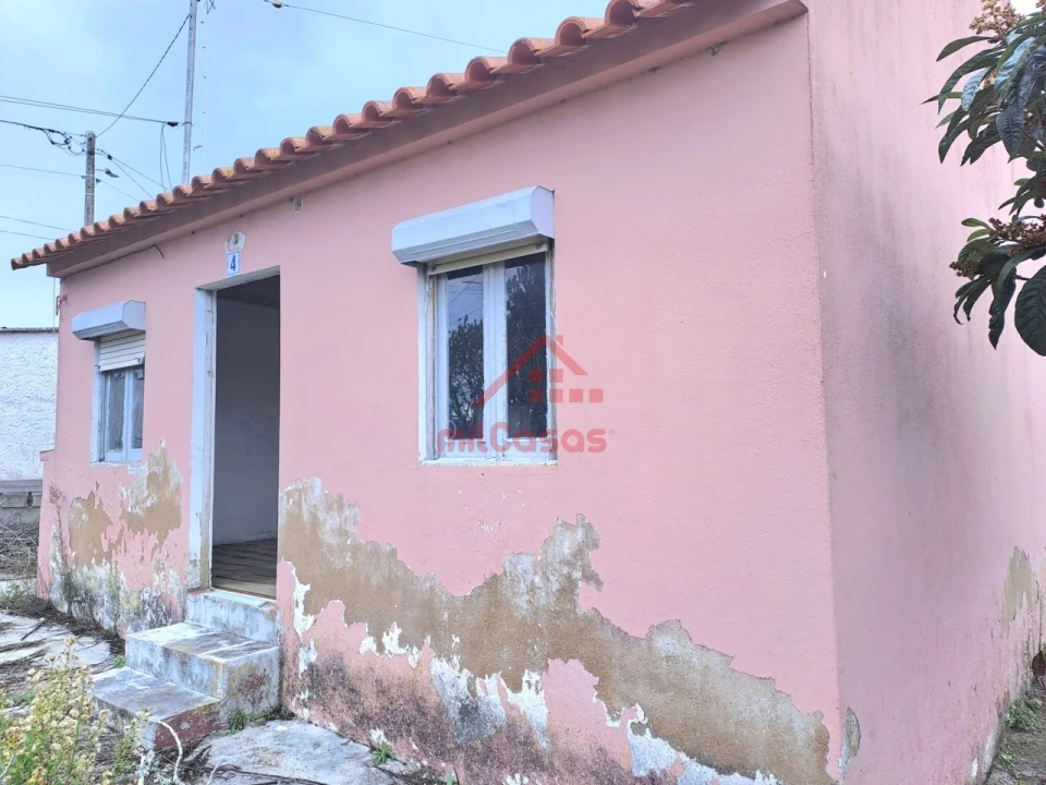 Moradia T2 para Venda em Santa Maria, São Pedro e Matacães Foto 6