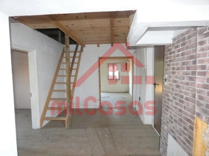 Moradia T2 para Venda em Santa Maria, São Pedro e Matacães Foto 9