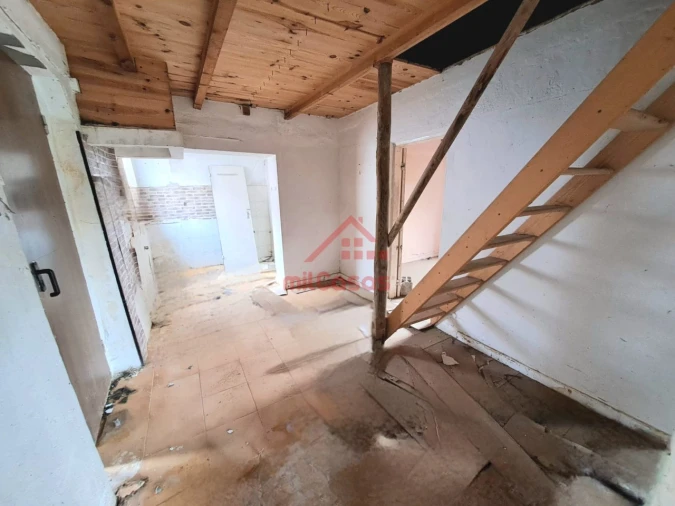 Moradia T2 para Venda em Santa Maria, São Pedro e Matacães Foto 10