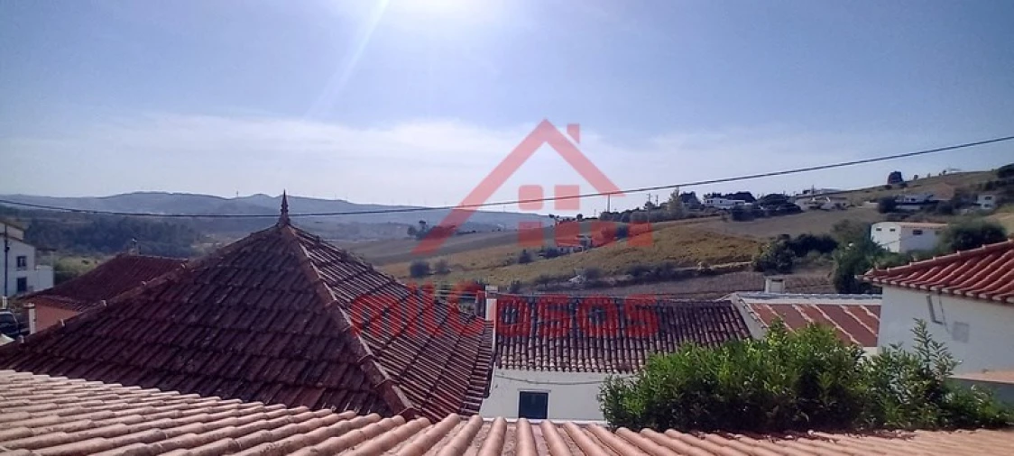 Moradia para Venda em Carvoeira e Carmões