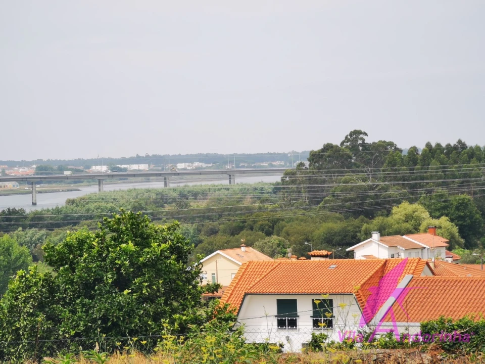 Moradia T2 para Venda em Santa Marta de Portuzelo Foto 24