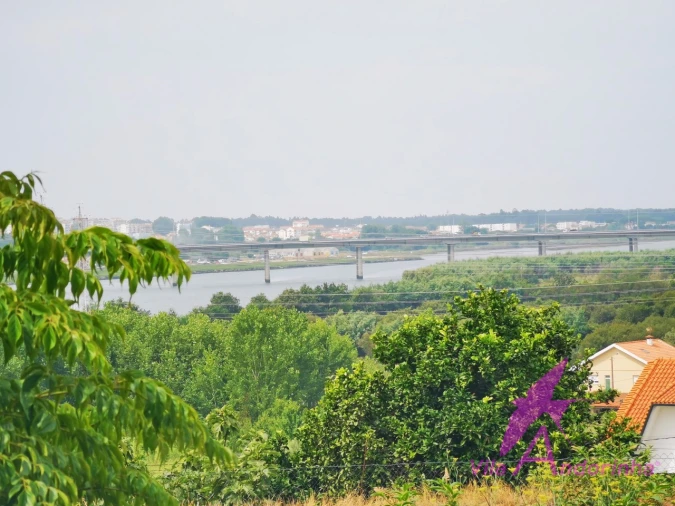 Moradia T2 para Venda em Santa Marta de Portuzelo Foto 1