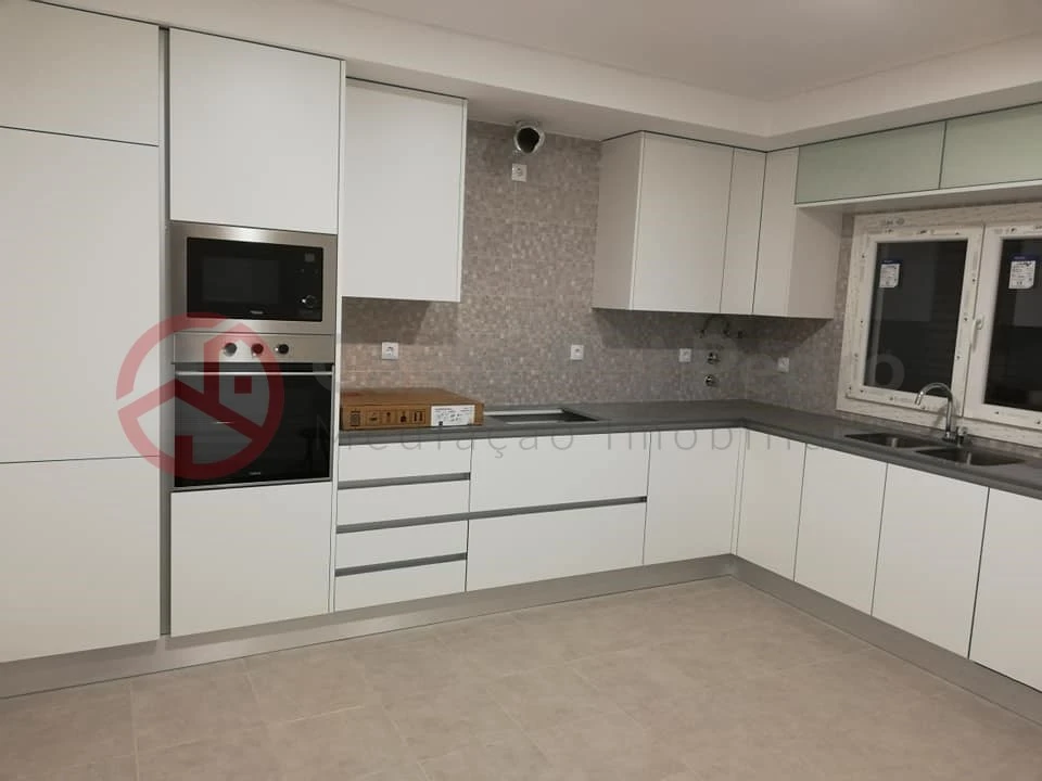 Moradia T3 para Venda em Fernao Ferro Foto 4