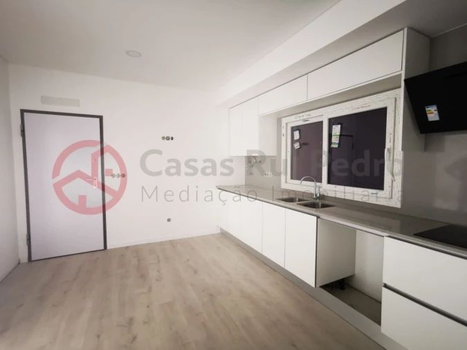 Moradia T3 para Venda em Fernao Ferro Foto 8