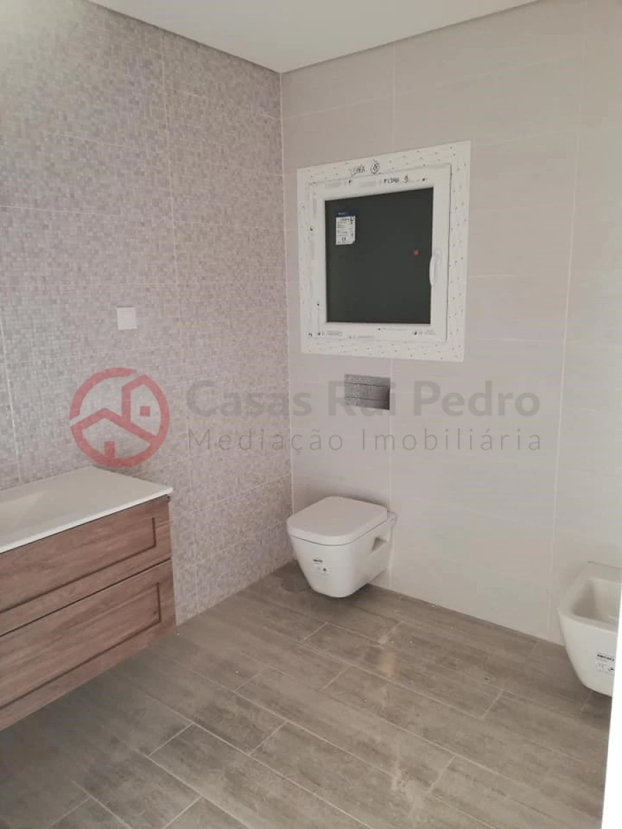 Moradia T3 para Venda em Fernao Ferro Foto 20